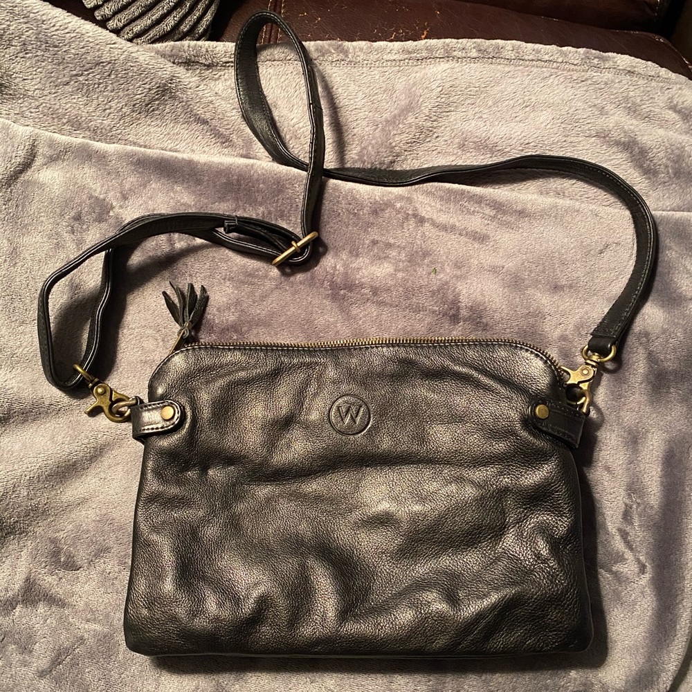 Wanderer’s Genuine Leather Crossbody